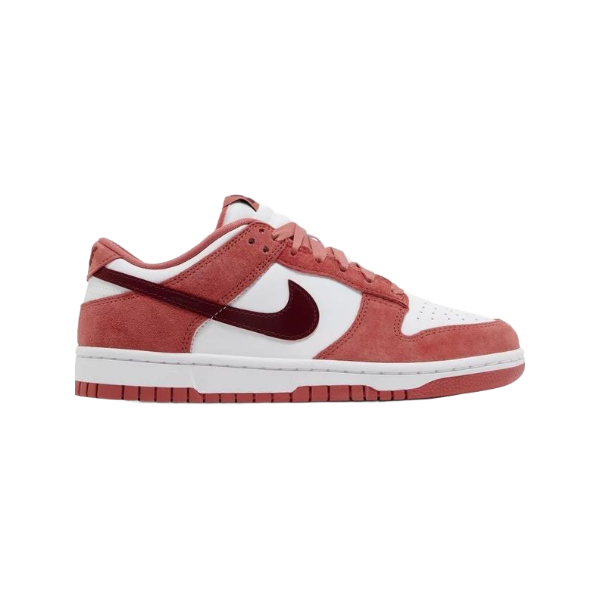 Nike Dunk Low "Valentines Day"